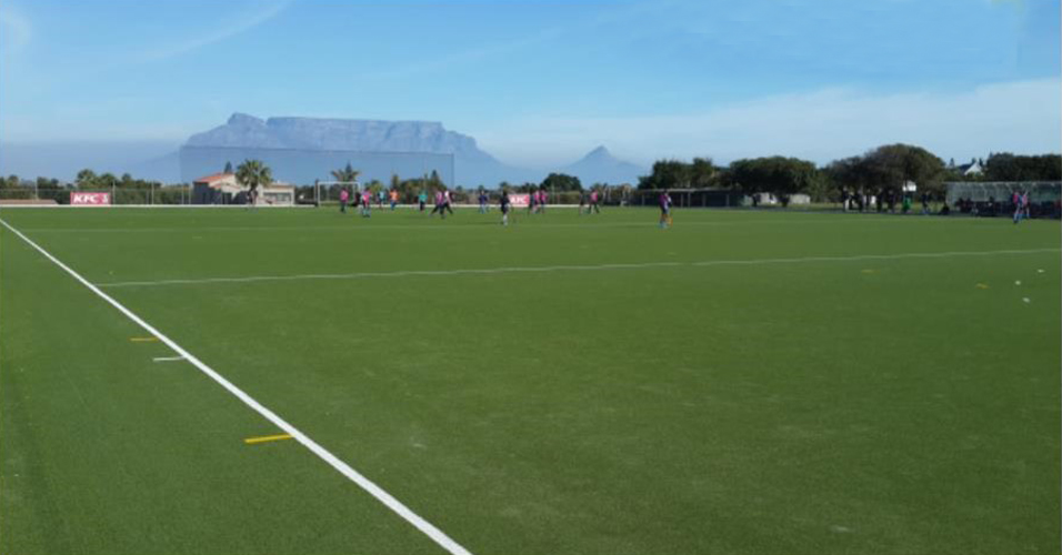 開普敦Table View 中學(xué)·曲棍球場.jpg