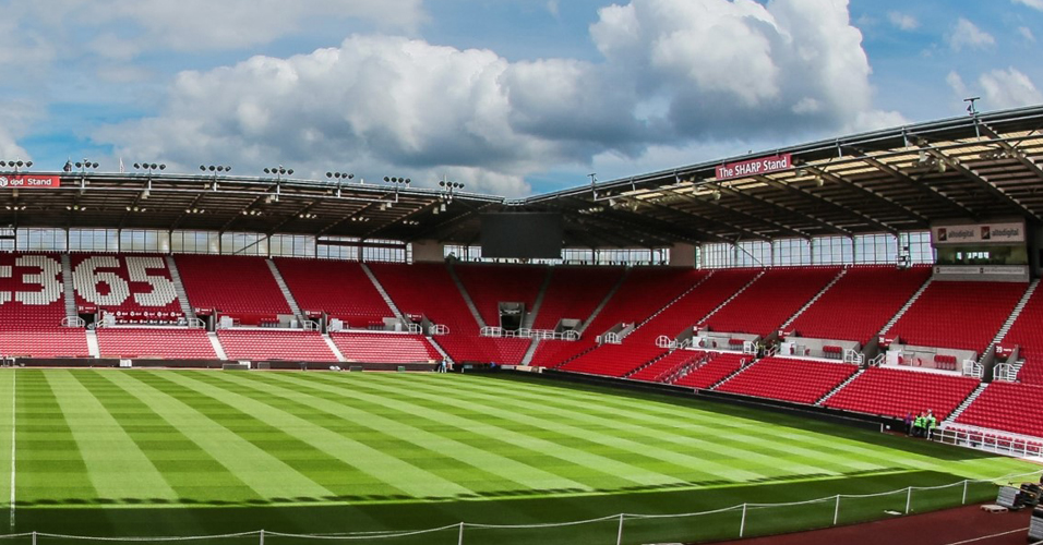 2015年加拿大女足世界杯弗蘭克·克萊爾體育場.jpg 2015年加拿大女足世界杯弗蘭克·克萊爾體育場.jpg