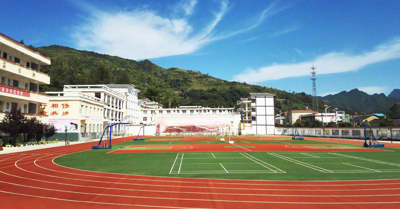 甘肅隴南康縣二中籃球場(chǎng)+跑道人造草