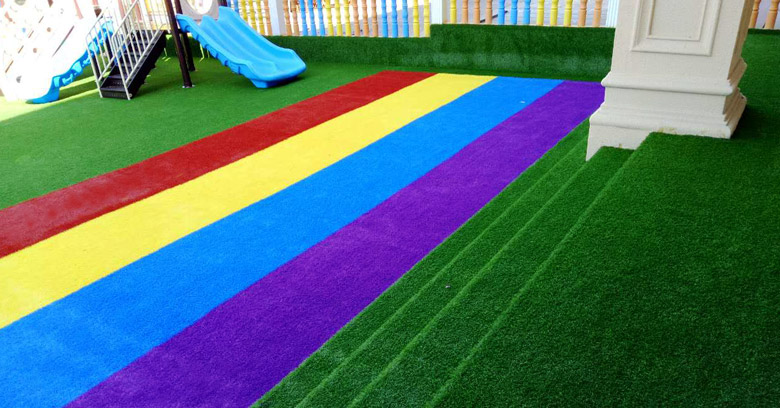 湖南湘潭紅太陽幼兒園人造草彩虹跑道