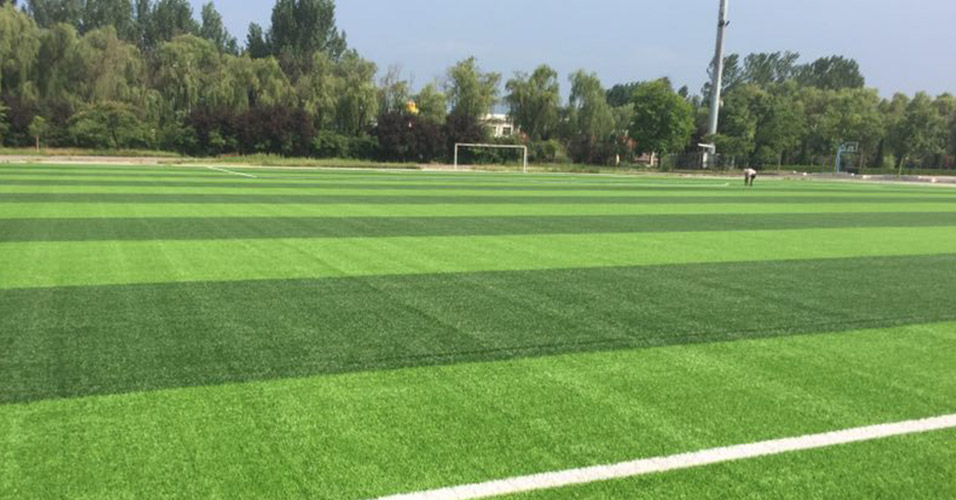 河南洛陽市嵩縣一高足球場人造草