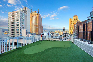 屋頂高爾球場隔熱草效果