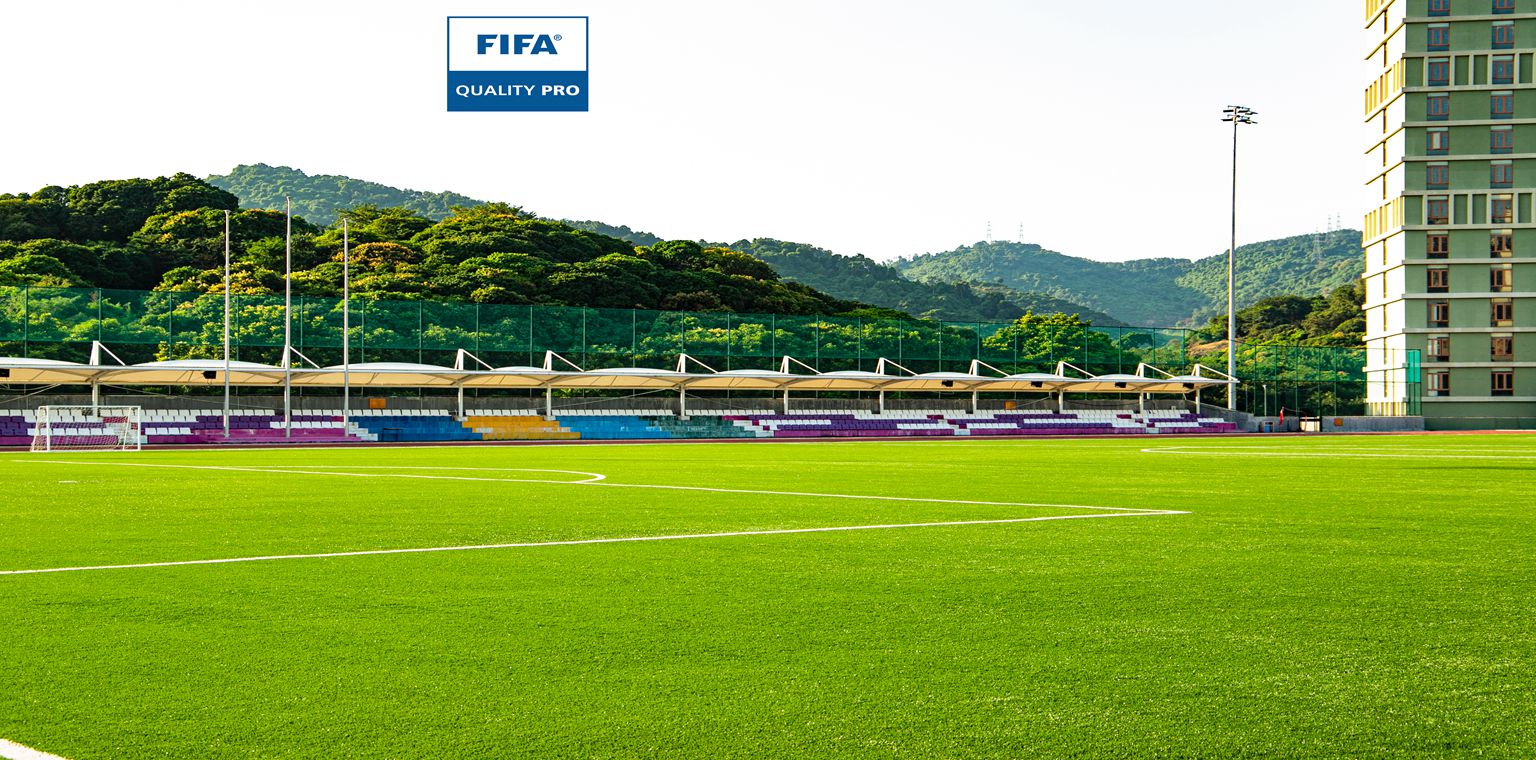 國內首片空中FIFA足球場——廣州斐特思公學足球場